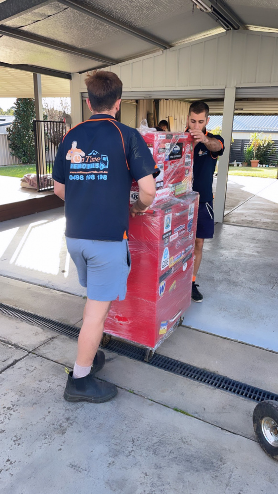 Household packing and unpacking services for an easier relocation