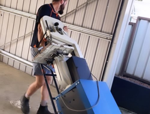 Office removalists in Sydney relocating desks and workplace furniture
