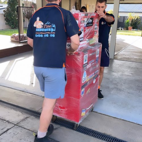 Household packing and unpacking services for an easier relocation